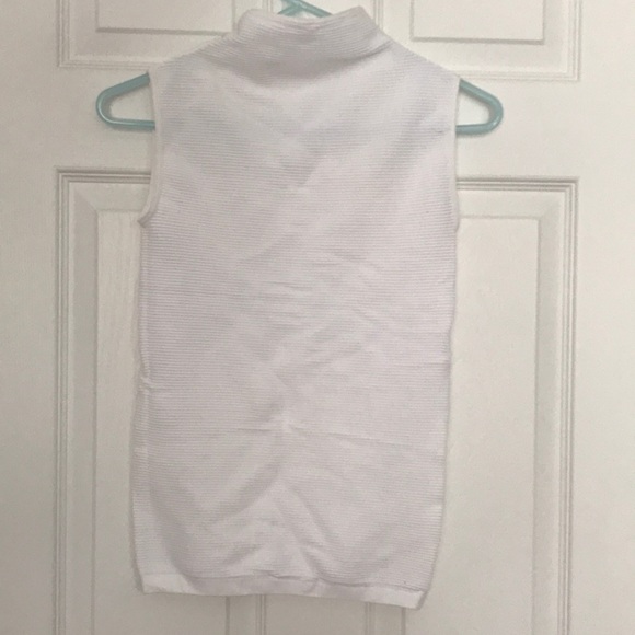 Babaton sleeveless white turtle neck shirt - Picture 2 of 6